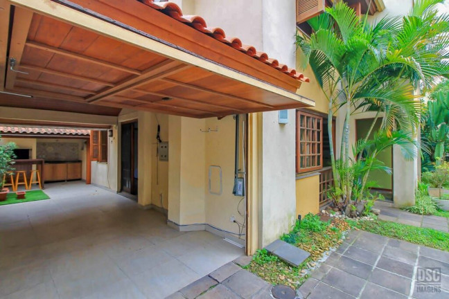 Imagem Casa de Condomínio com 3 Quartos à Venda, 138 m² em Ipanema - Porto Alegre