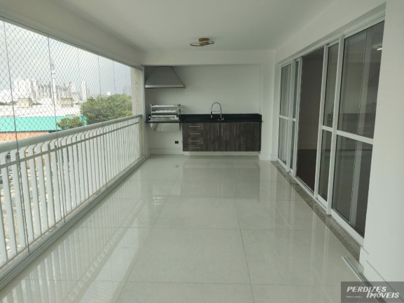 Apartamento com 3 Quartos para Alugar, 162 m² em Barra Funda - São Paulo