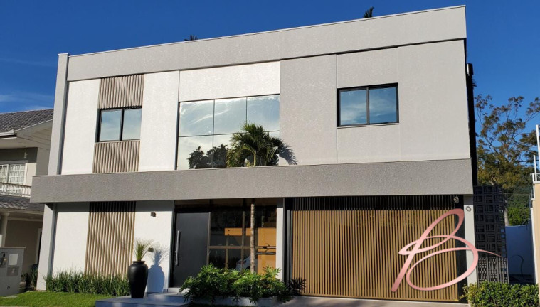 Imagem Casa com 4 Quartos à Venda, 250 m² em Barra - Balneário Camboriú Imagem Casa com 4 Quartos à Venda, 250 m² em Barra - Balneário Camboriú