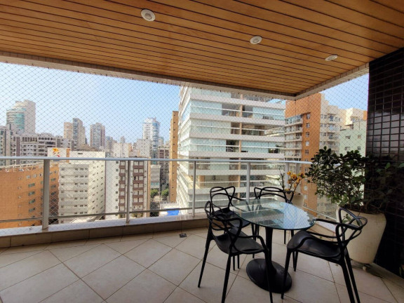 Apartamento com 4 Quartos para Alugar, 240 m² em Gonzaga - Santos