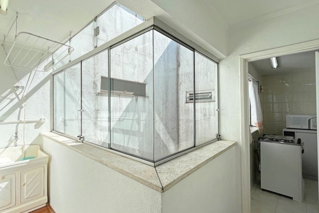 Imagem Imóvel com 1 Quarto à Venda, em Cristal - Porto Alegre Imagem Imóvel com 1 Quarto à Venda, em Cristal - Porto Alegre