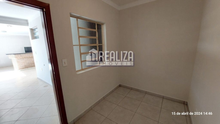 Imagem Sobrado com 4 Quartos para Alugar, 300 m² em Jardim Induberaba - Uberaba