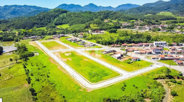 Terreno à Venda, 300 m² em Rio Da Luz - Jaraguá Do Sul