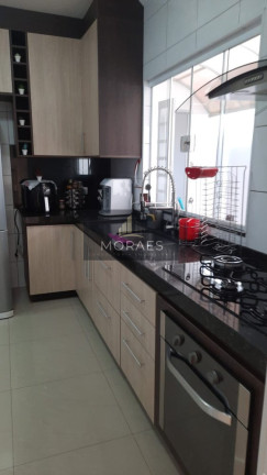 Imagem Casa com 3 Quartos à Venda, 190 m² em Jardim Cambuí - Botucatu