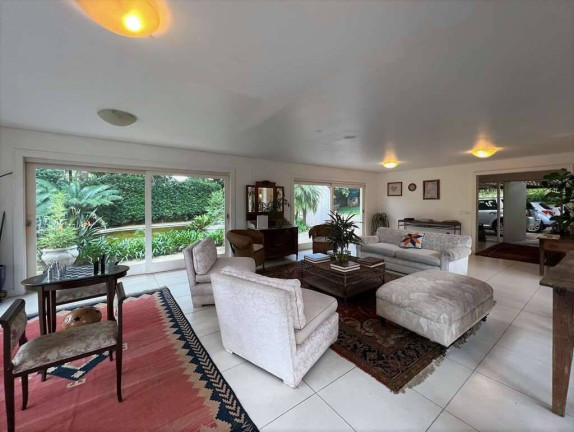 Imagem Casa com 6 Quartos à Venda,  em Vila Santo Antônio - Cotia
