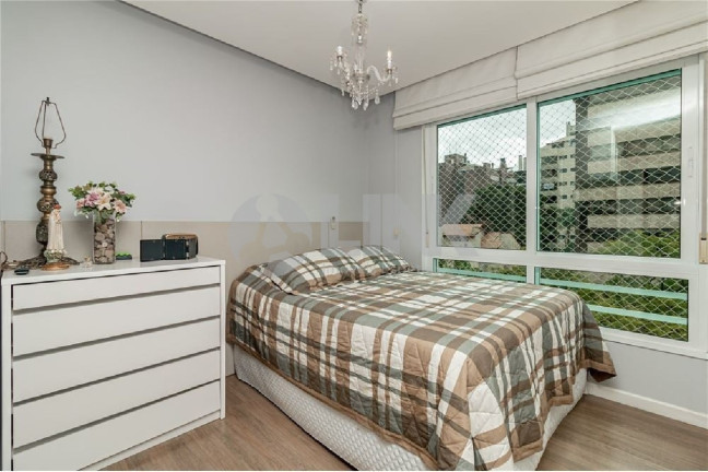 Imagem Apartamento com 3 Quartos à Venda, 105 m² em Petrópolis - Porto Alegre Imagem Apartamento com 3 Quartos à Venda, 105 m² em Petrópolis - Porto Alegre