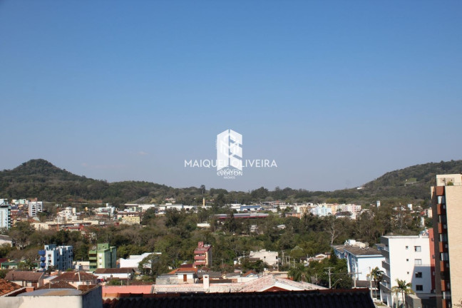 Imagem Apartamento com 3 Quartos à Venda, 181 m² em Nossa Senhora De Lourdes - Santa Maria Imagem Apartamento com 3 Quartos à Venda, 181 m² em Nossa Senhora De Lourdes - Santa Maria