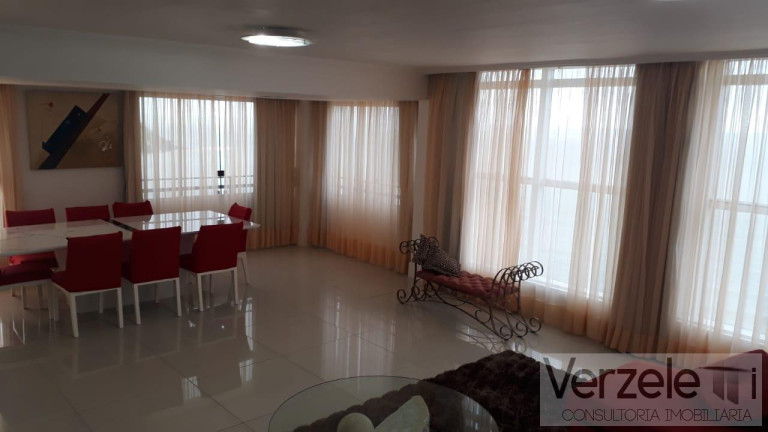 Imagem Apartamento com 4 Quartos para Temporada, 390 m² em Centro - Balneário Camboriú Imagem Apartamento com 4 Quartos para Temporada, 390 m² em Centro - Balneário Camboriú