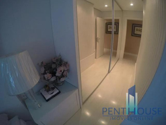 Imagem Apartamento com 3 Quartos à Venda, 220 m² em Centro - Balneário Camboriú