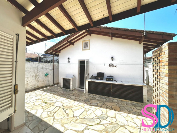 Imagem Casa com 5 Quartos à Venda, 140 m² em Centro - Ubatuba Imagem Casa com 5 Quartos à Venda, 140 m² em Centro - Ubatuba