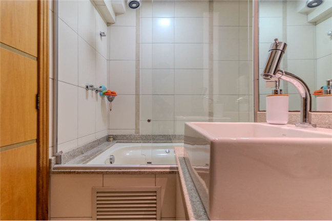 Imagem Apartamento com 3 Quartos à Venda, 97 m² em Passo Da Areia - Porto Alegre Imagem Apartamento com 3 Quartos à Venda, 97 m² em Passo Da Areia - Porto Alegre