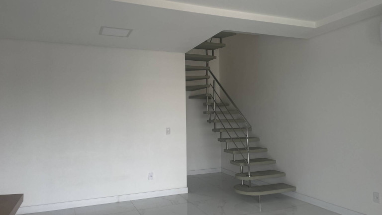 Imagem Apartamento com 3 Quartos para Alugar, 143 m² em Canasvieiras - Florianópolis
