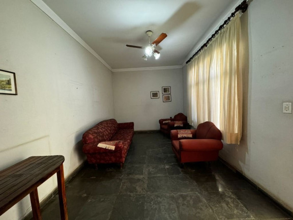 Imagem Casa com 3 Quartos à Venda, 210 m² em Setor Campinas - Goiânia