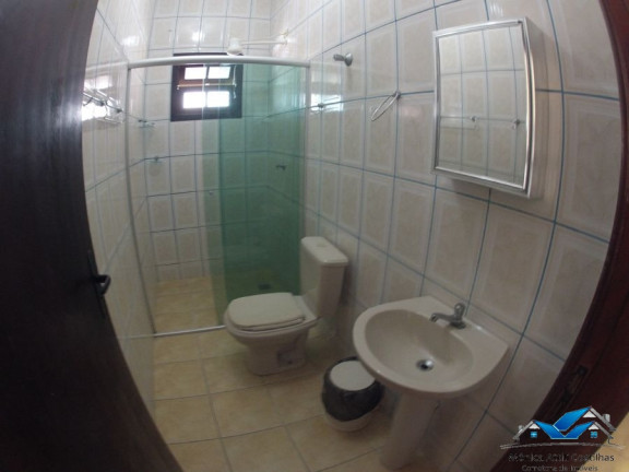 Imagem Casa com 11 Quartos para Temporada, 280 m² em Praia Grande - Ubatuba Imagem Casa com 11 Quartos para Temporada, 280 m² em Praia Grande - Ubatuba