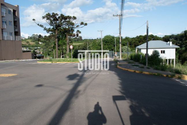 Imagem Sobrado com 2 Quartos à Venda, 111 m² em Monte Verde - Farroupilha Imagem Sobrado com 2 Quartos à Venda, 111 m² em Monte Verde - Farroupilha