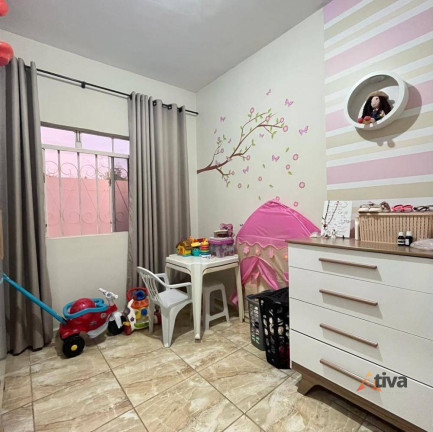 Imagem Casa com 3 Quartos à Venda, 70 m²