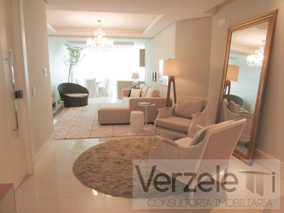 Imagem Apartamento com 3 Quartos à Venda, 198 m² em Centro - Balneário Camboriú Imagem Apartamento com 3 Quartos à Venda, 198 m² em Centro - Balneário Camboriú