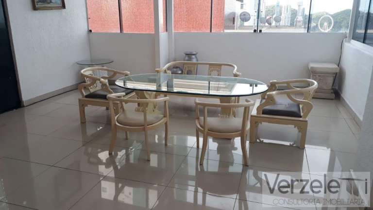 Imagem Apartamento com 4 Quartos para Temporada, 390 m² em Centro - Balneário Camboriú Imagem Apartamento com 4 Quartos para Temporada, 390 m² em Centro - Balneário Camboriú