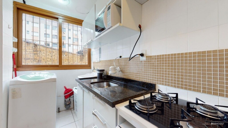 Imagem Imóvel com 1 Quarto à Venda, 35 m² em Petrópolis - Porto Alegre