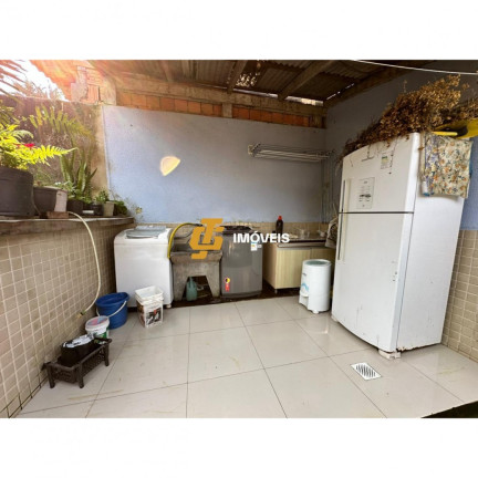 Imagem Casa com 2 Quartos à Venda,  em Monte Alegre - Camboriú