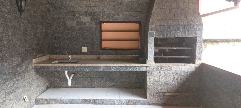 Imagem Casa com 3 Quartos à Venda, 164 m² em Taumaturgo - Teresópolis