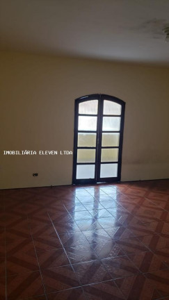 Imagem Casa com 3 Quartos para Alugar, 250 m² em Jardim Rosana - Guarulhos Imagem Casa com 3 Quartos para Alugar, 250 m² em Jardim Rosana - Guarulhos