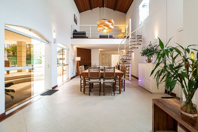 Casa com 3 Quartos à Venda, 709 m² em Pinheiros - São Paulo