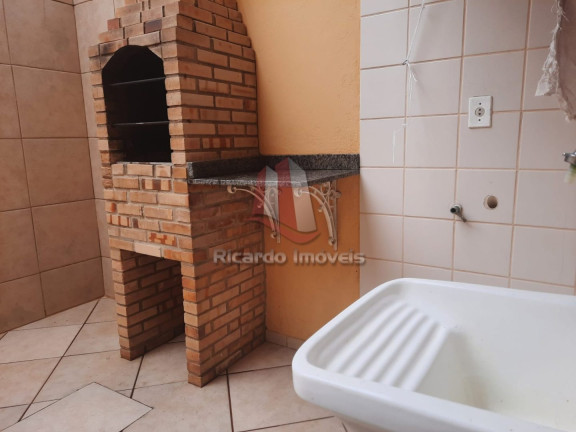 Imagem Casa de Condomínio com 2 Quartos à Venda, 111 m²