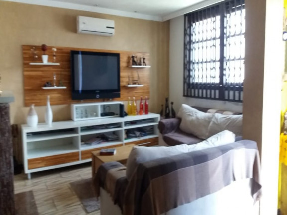 Casa com 3 Quartos à Venda, 200 m² em Parque Santa Fé - Porto Alegre
