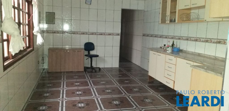 Imagem Sobrado com 7 Quartos à Venda, 258 m² em Vila São Pedro - Santo André Imagem Sobrado com 7 Quartos à Venda, 258 m² em Vila São Pedro - Santo André