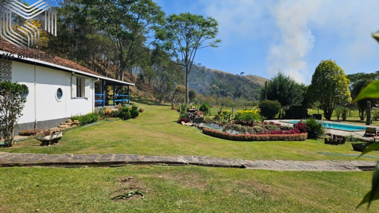 Imagem Imóvel com 8 Quartos à Venda, 2.500 m² em Amparo - Nova Friburgo Imagem Imóvel com 8 Quartos à Venda, 2.500 m² em Amparo - Nova Friburgo