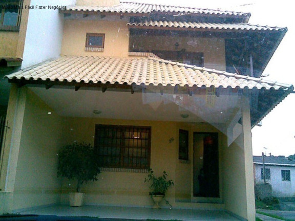 Imagem Sobrado com 3 Quartos à Venda, 266 m² em Aberta Dos Morros - Porto Alegre