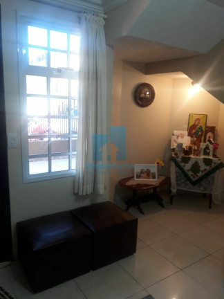 Imagem Sobrado com 4 Quartos à Venda, 209 m² em Uvaranas - Ponta Grossa