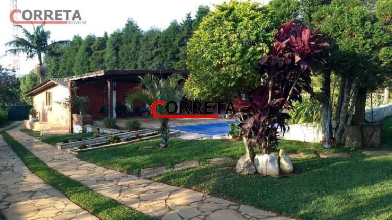 Imagem Chácara com 8 Quartos à Venda, 3.200 m² em Votorantim - Ibiúna