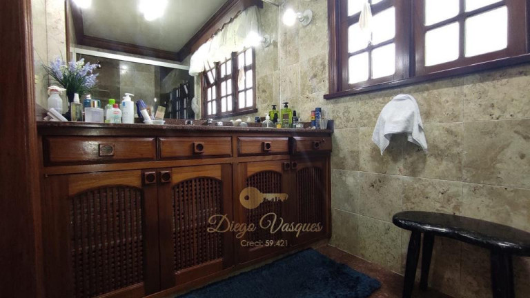Imagem Casa com 6 Quartos à Venda, 700 m² em Tijuca - Teresópolis