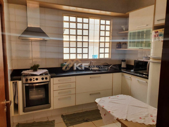 Imagem Casa com 3 Quartos à Venda, 200 m² em Parque Dos Lagos - Ribeirão Preto Imagem Casa com 3 Quartos à Venda, 200 m² em Parque Dos Lagos - Ribeirão Preto