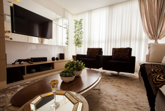 Imagem Imóvel com 4 Quartos à Venda, 269 m² em Centro - Balneário Camboriú Imagem Imóvel com 4 Quartos à Venda, 269 m² em Centro - Balneário Camboriú