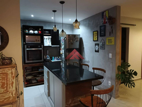 Imagem Casa com 3 Quartos à Venda, 350 m² em Piratininga - Niterói