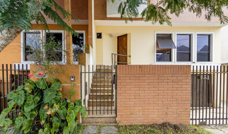 Sobrado com 3 Quartos à Venda, 196 m² em Vista Alegre - Curitiba