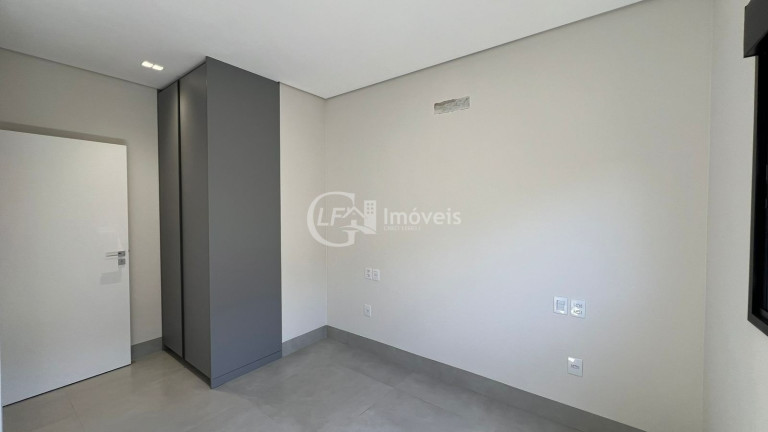 Imagem Casa com 3 Quartos à Venda, 180 m² em Alphaville Campo Grande 3 - Campo Grande Imagem Casa com 3 Quartos à Venda, 180 m² em Alphaville Campo Grande 3 - Campo Grande