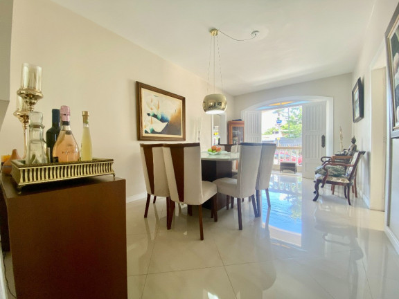 Imagem Casa com 4 Quartos à Venda, 236 m² em Capoeiras - Florianópolis Imagem Casa com 4 Quartos à Venda, 236 m² em Capoeiras - Florianópolis