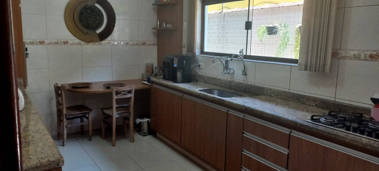 Imagem Casa com 3 Quartos à Venda, 270 m² em Guilhermina - Praia Grande Imagem Casa com 3 Quartos à Venda, 270 m² em Guilhermina - Praia Grande