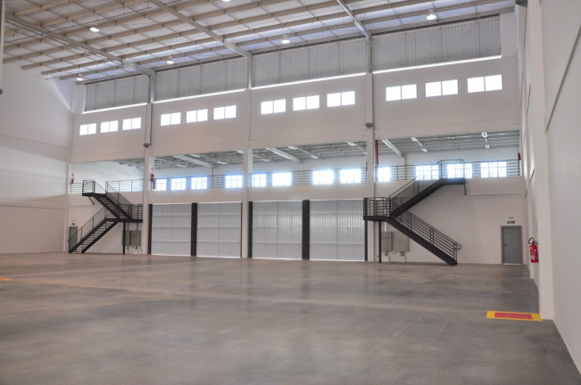 Imóvel para Alugar, 1.745 m² em Itaqui - Itapevi