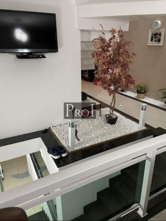 Imagem Sobrado com 3 Quartos à Venda, 253 m² em Vila Pinheirinho - Santo André