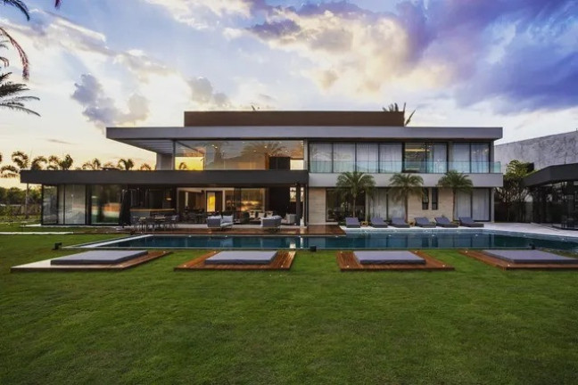 Casa com 5 Quartos à Venda, 1.500 m² em Alphaville Empresarial - Barueri