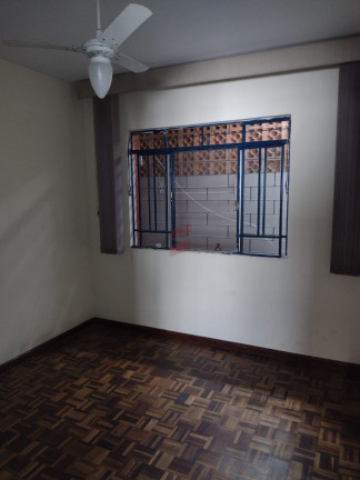 Imagem Casa com 3 Quartos à Venda, 180 m² em Centro - Pinhais Imagem Casa com 3 Quartos à Venda, 180 m² em Centro - Pinhais