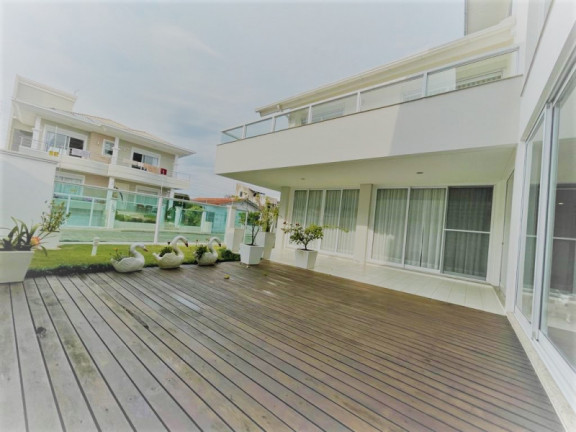 Imagem Casa com 3 Quartos à Venda, 387 m²