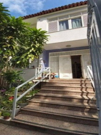 Casa com 9 Quartos à Venda, 363 m² em Federação - Salvador