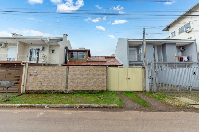 Imagem Casa com 3 Quartos à Venda,  em Igara - Canoas