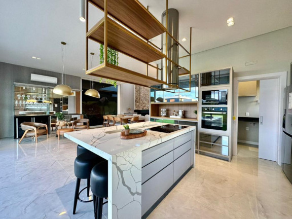 Imagem Casa com 5 Quartos à Venda, em -- - Capao Da Canoa Imagem Casa com 5 Quartos à Venda, em -- - Capao Da Canoa